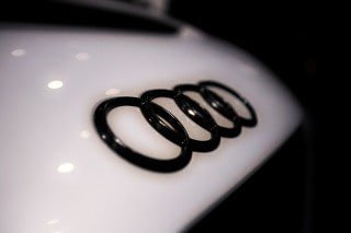 Восстановление геометрии кузова Audi в Нижнем